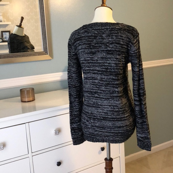 Sweater - Picture 4 of 4